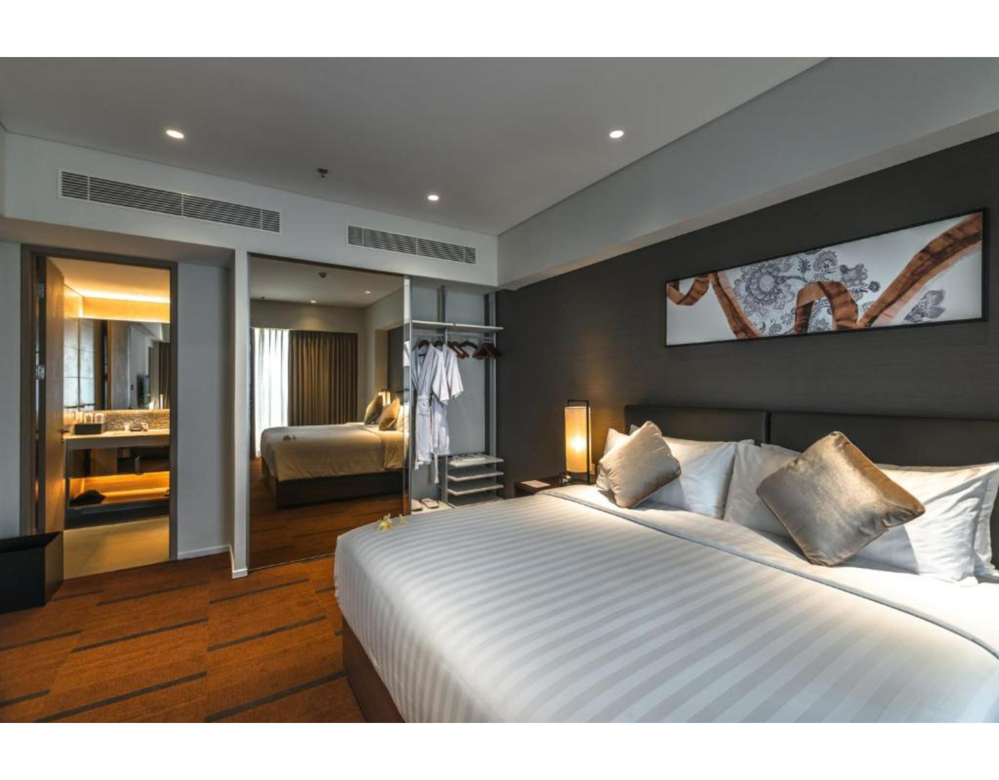 Oakwood Hotel & Residence Surabaya Esterno foto
