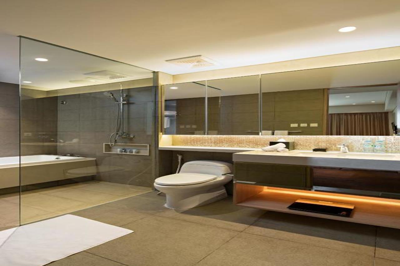 Oakwood Hotel & Residence Surabaya Esterno foto