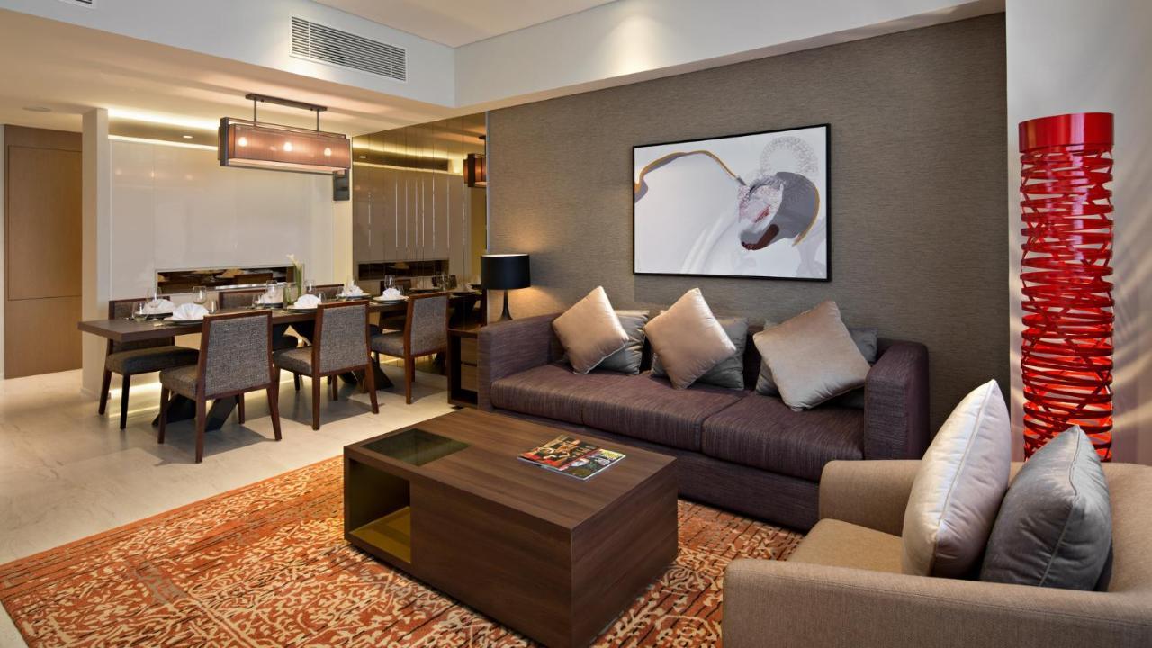 Oakwood Hotel & Residence Surabaya Esterno foto