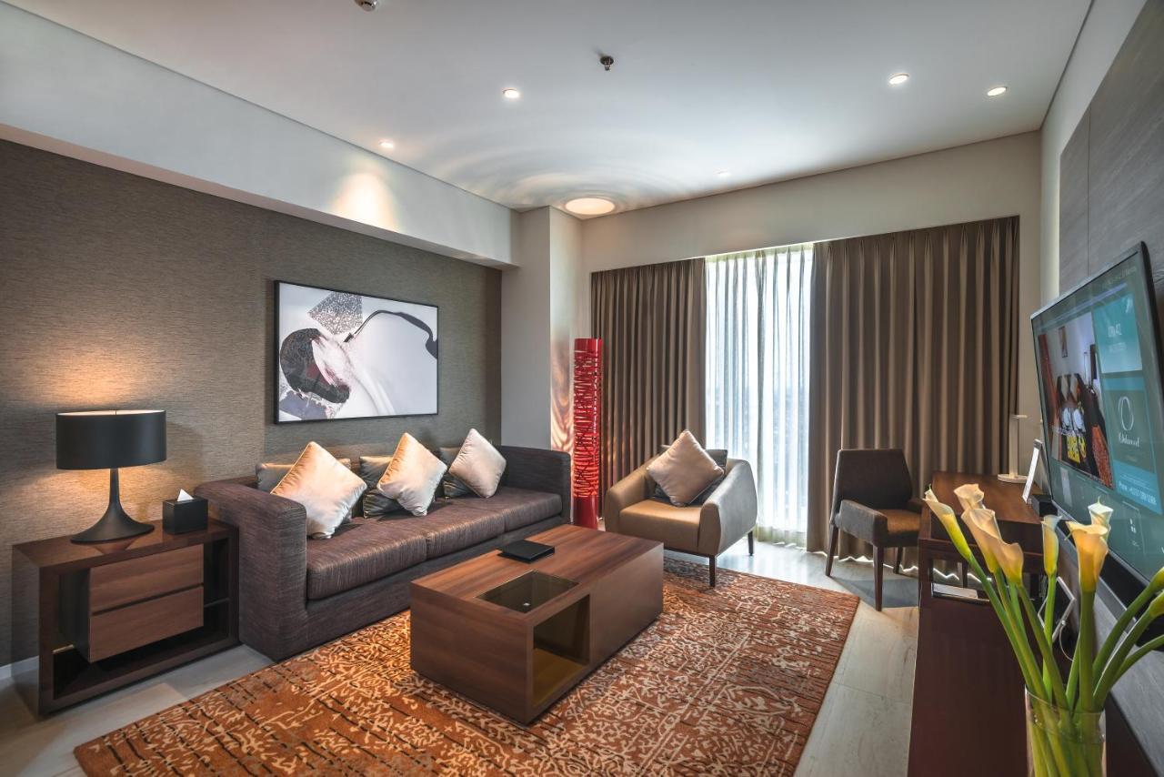 Oakwood Hotel & Residence Surabaya Esterno foto